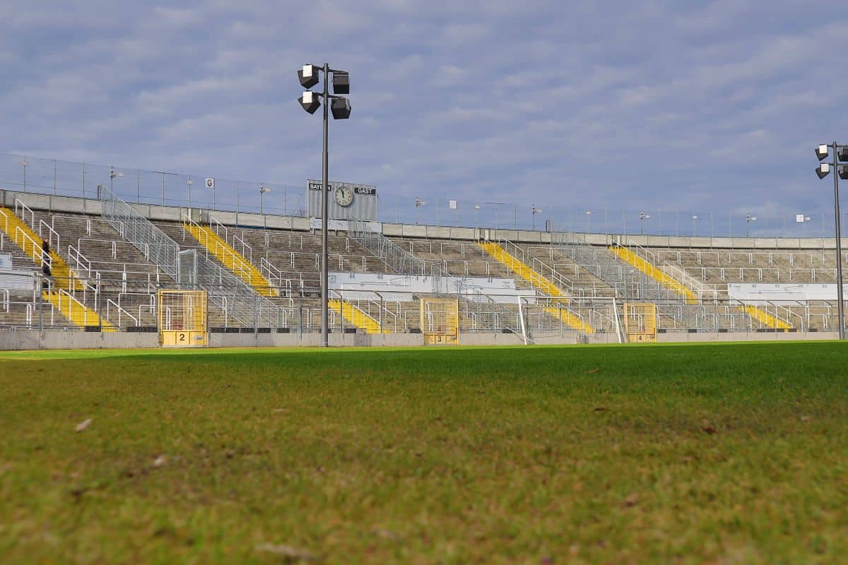 Mehr über den Artikel erfahren Stadtteil- und Stadionführung vor den Spielen gegen Havelse und Hoffenheim