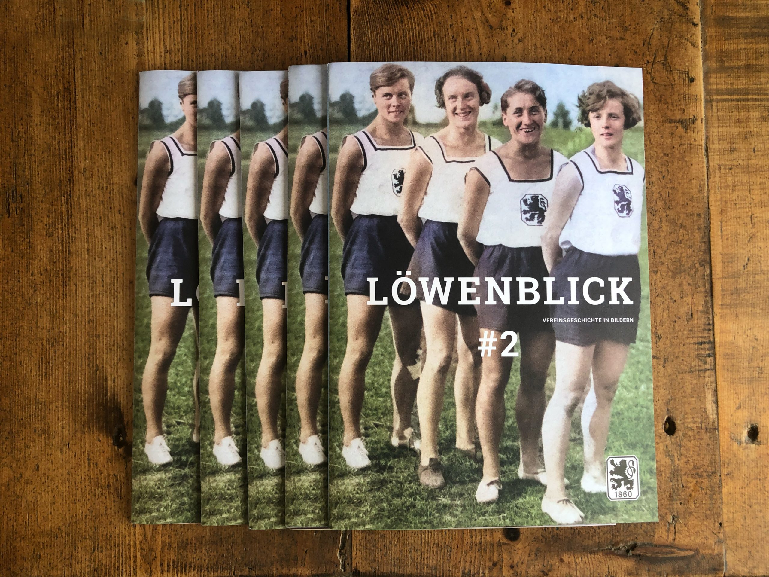 Mehr über den Artikel erfahren Release Party für zweite Ausgabe des Plakatmagazins „Löwenblick“ im Bamboleo