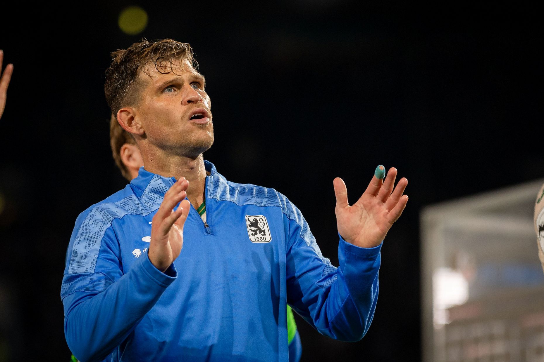 Du betrachtest gerade Niederlechner verlängert seinen Vertrag mit den Löwen bis Sommer 2027