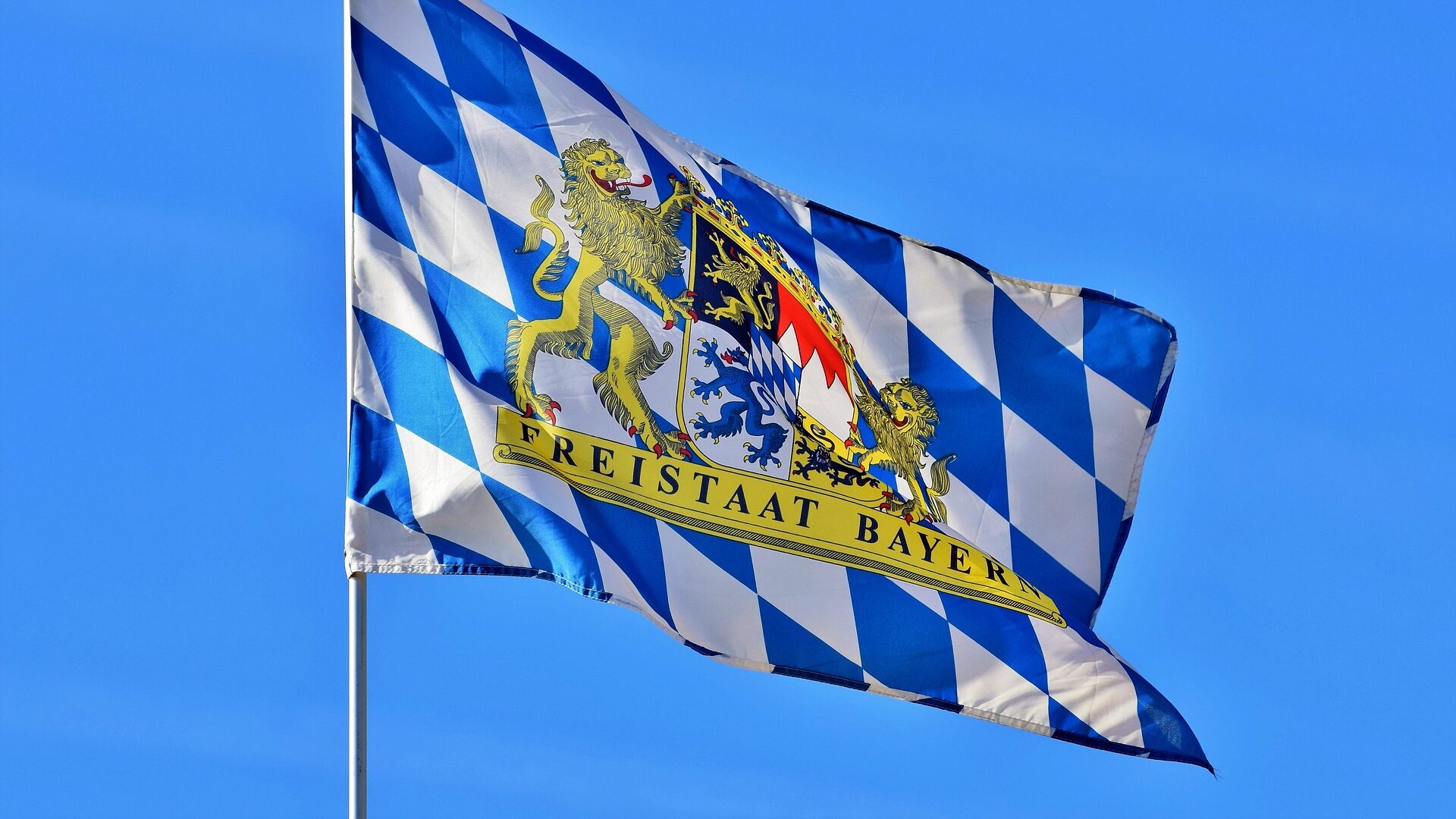 Stadion 1860 München: Das Grünwalder Stadion als Heimat des TSV 1860 3 Die bayerische Flagge.