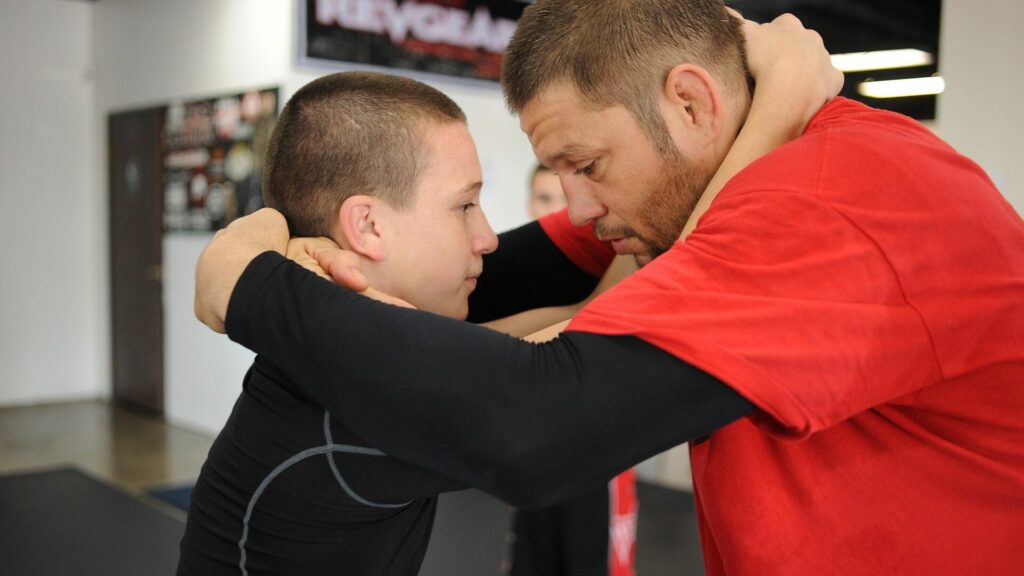 BJJ: Das Wichtigste zu Brazilian Jiu Jitsu für Anfänger 3 BJJ ist auch für Kinder geeignet.